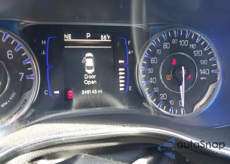 2015 Chrysler 200 Limited z USA, uszkodzony, nr VIN 1C3CCCAB7FN616817